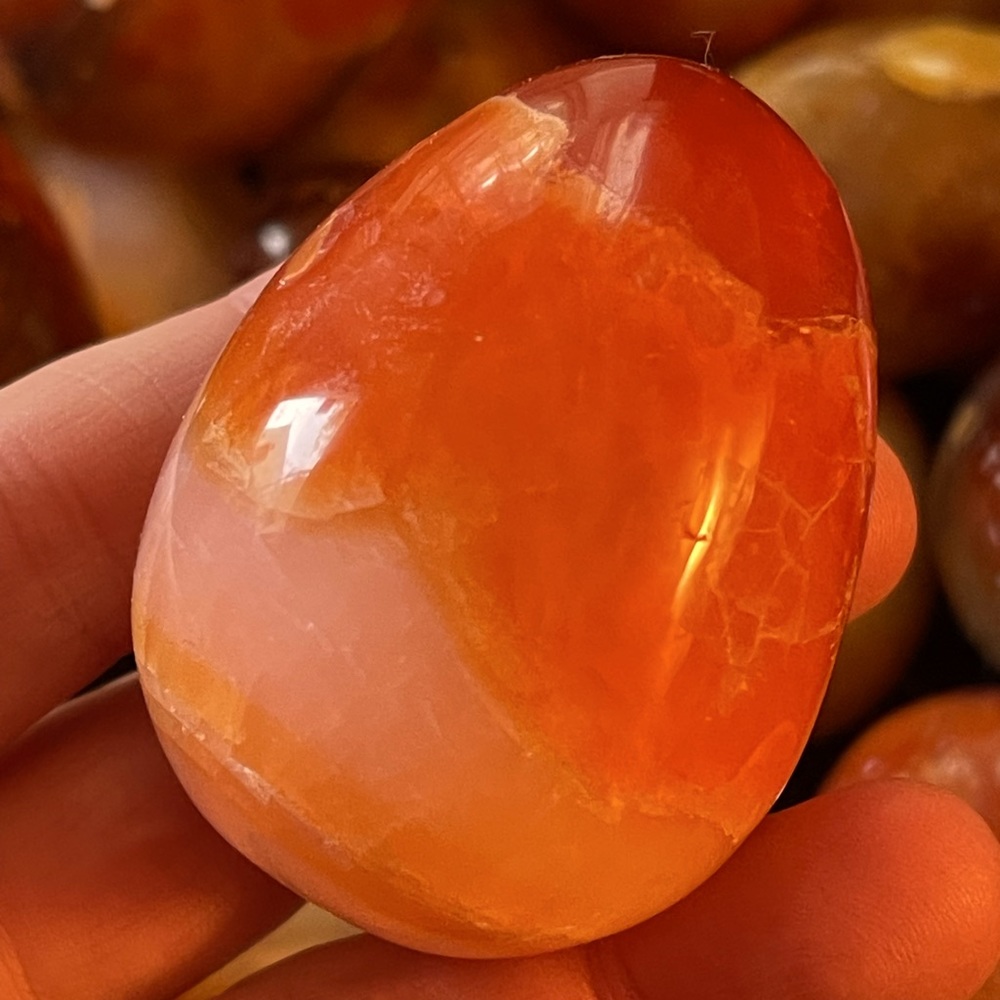 Genuine Carnelian gemstone eggs - Picture 3 of 13
